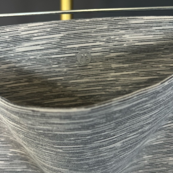 Lululemon - Picture 2 of 9